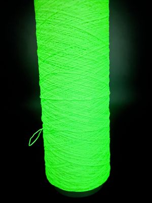 450D Glow In The Dark Polyester à tricoter pour le tissage du pull