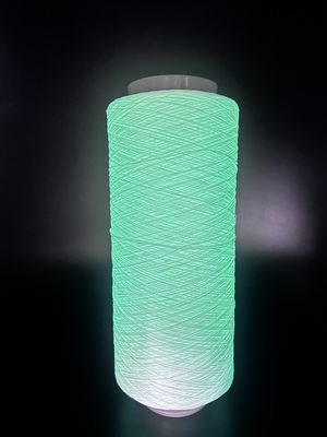 Matériau de polyester en fil blanc lumineux avec une durée de brillance de 8 heures