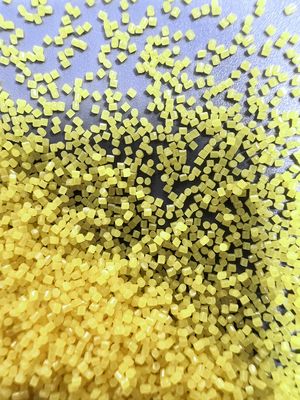 0.4*0.4mm Sable de soufflage de plastique de couleur jaune taille moyenne haute stabilité thermique